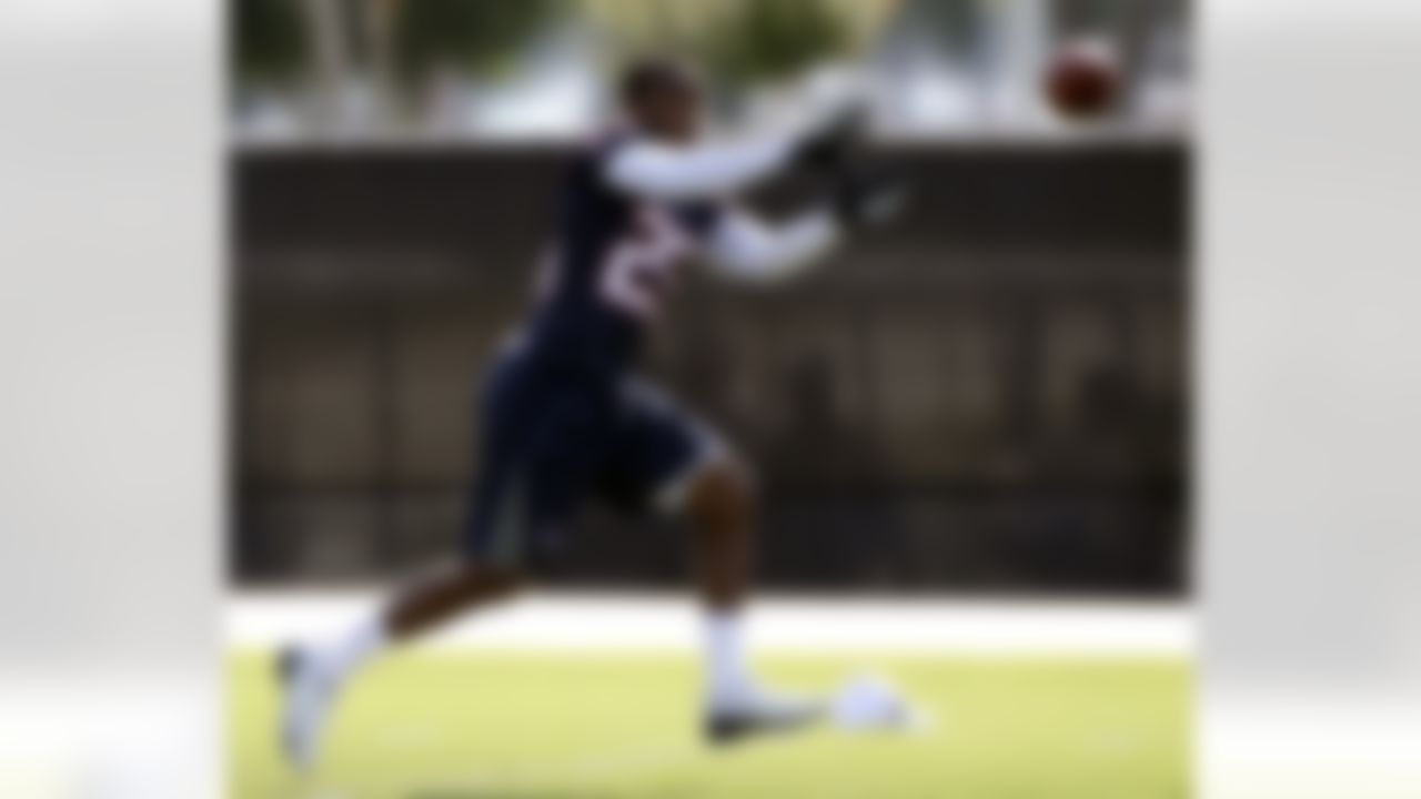 Houston Texans first round draft pick Kareem Jackson catches the ball during an NFL football workout Wednesday, May 26, 2010, in Houston. (AP Photo/David J. Phillip)