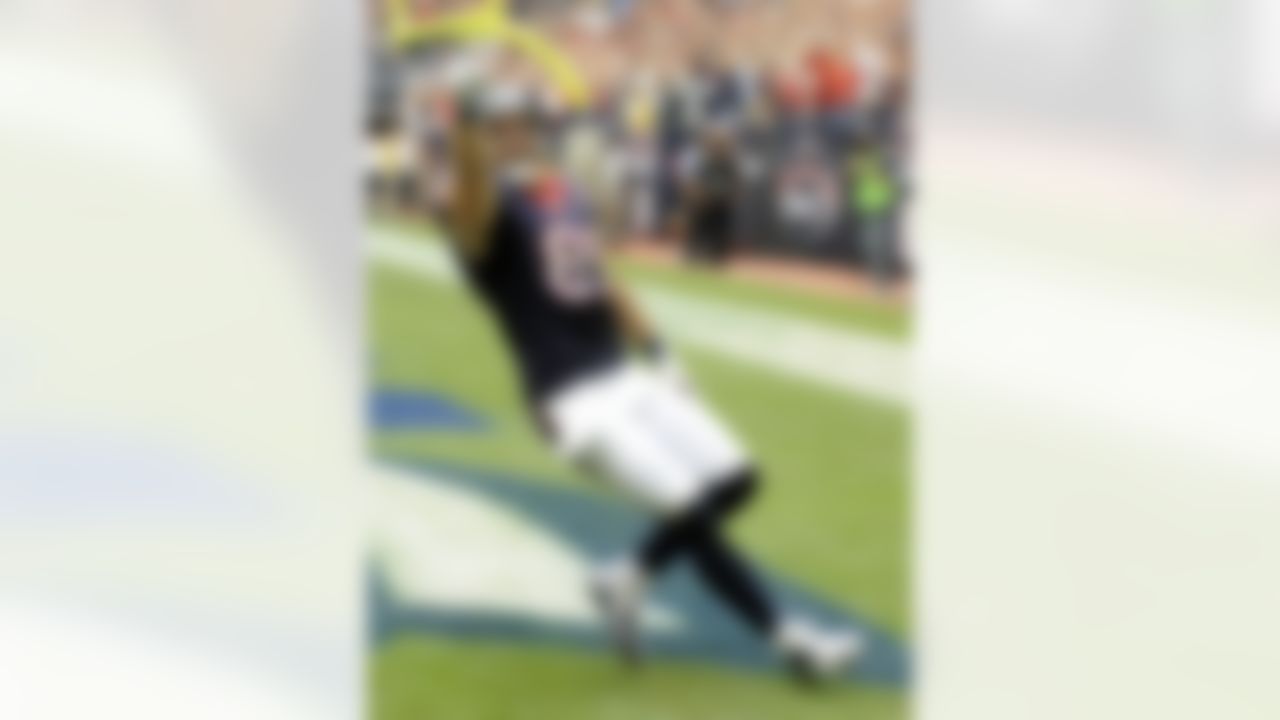 Houston Texans' Owen Daniels (81) celebrates a touchdown against the Buffalo Bills in the first quarter of an NFL football game Sunday, Nov. 4, 2012, in Houston. (AP Photo/Dave Einsel)