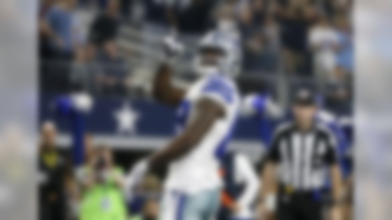 Dallas Cowboys' Dez Bryant celebrates catching a touchdown pass in the second half of an NFL football game against the Detroit Lions on Monday, Dec. 26, 2016, in Arlington, Texas. (AP Photo/Brandon Wade)