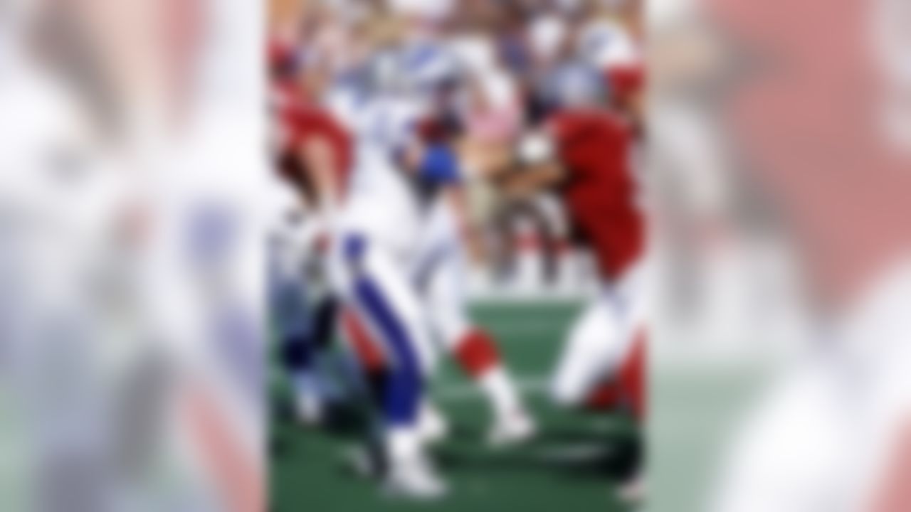 Linebacker Stephen Boyd of the Detroit Lions (57), playing for the NFC, rushes upfield during the 2000 Pro Bowl, a 51 to 31 NFC victory played on February 06, 2000 at Aloha Stadium in Honolulu, Hawaii. Photo by NFL/WireImage.com.