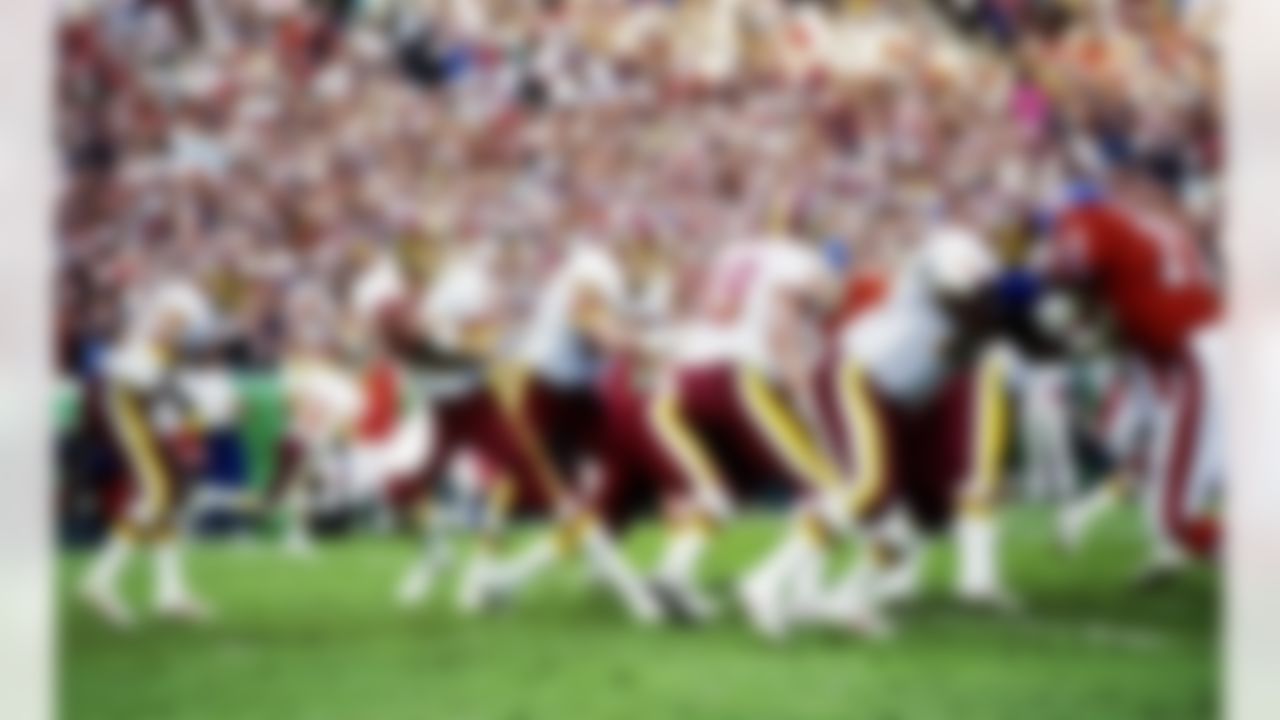 Washington Redskins quarterback Jay Schroeder (10) drops back to pass during Super Bowl XXII, a 42-10 victory over the Denver Broncos on January 31, 1988, at Jack Murphy Stadium in San Diego, CA. (National Football League)