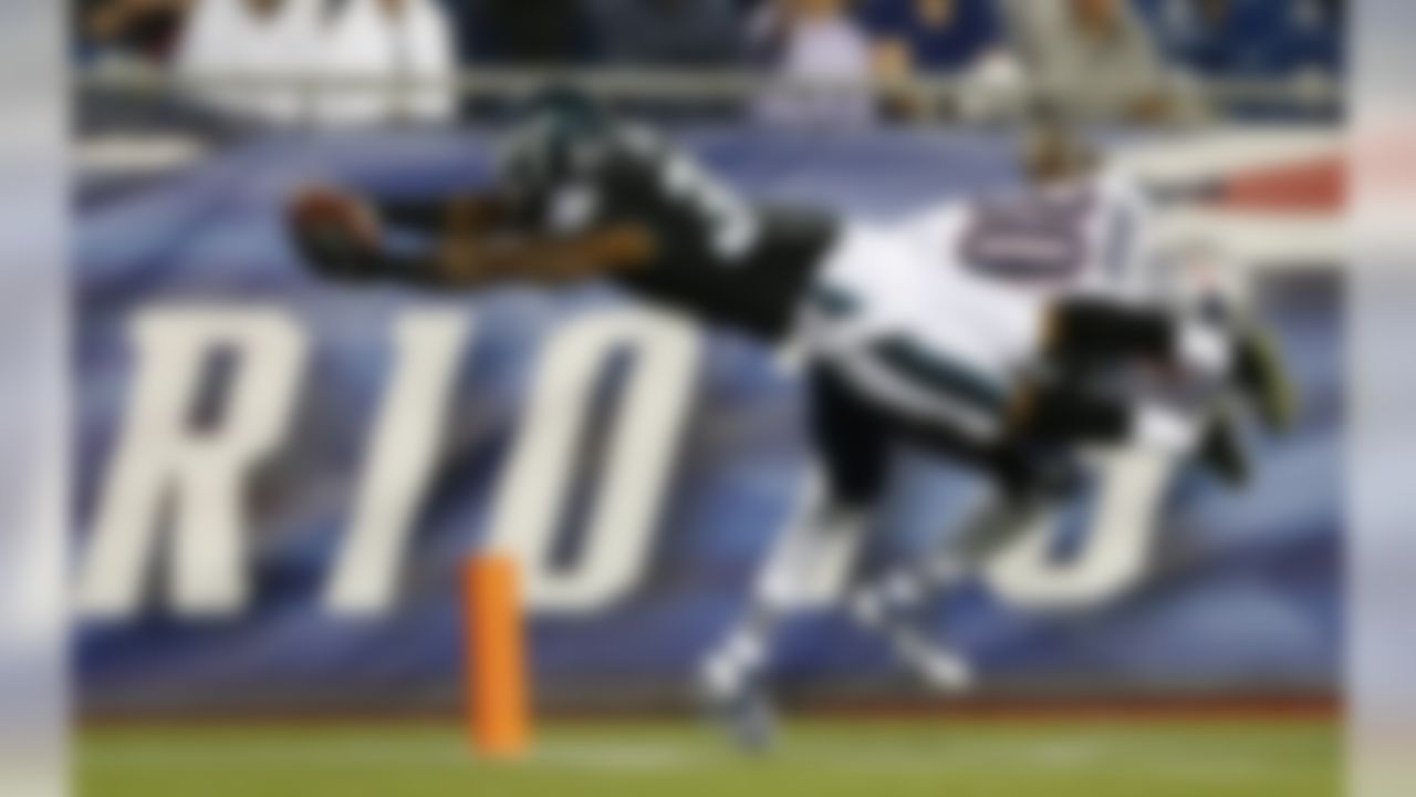 Philadelphia Eagles rookie running back Henry Josey (34) dives in for a touchdown during an NFL football game against the New England Patriots at Gillette Stadium on Friday August 15, 2014 in in Foxborough, Massachusetts. New England won 42-35. (Aaron M. Sprecher/NFL)