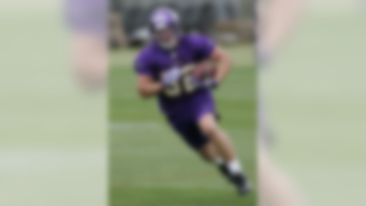 Minnesota Vikings draft pick Toby Gerhart runs through drills during an NFL football minicamp at the Vikings training facility in Eden Prairie, Minn., Friday, April 30, 2010. (AP Photo/Andy King)