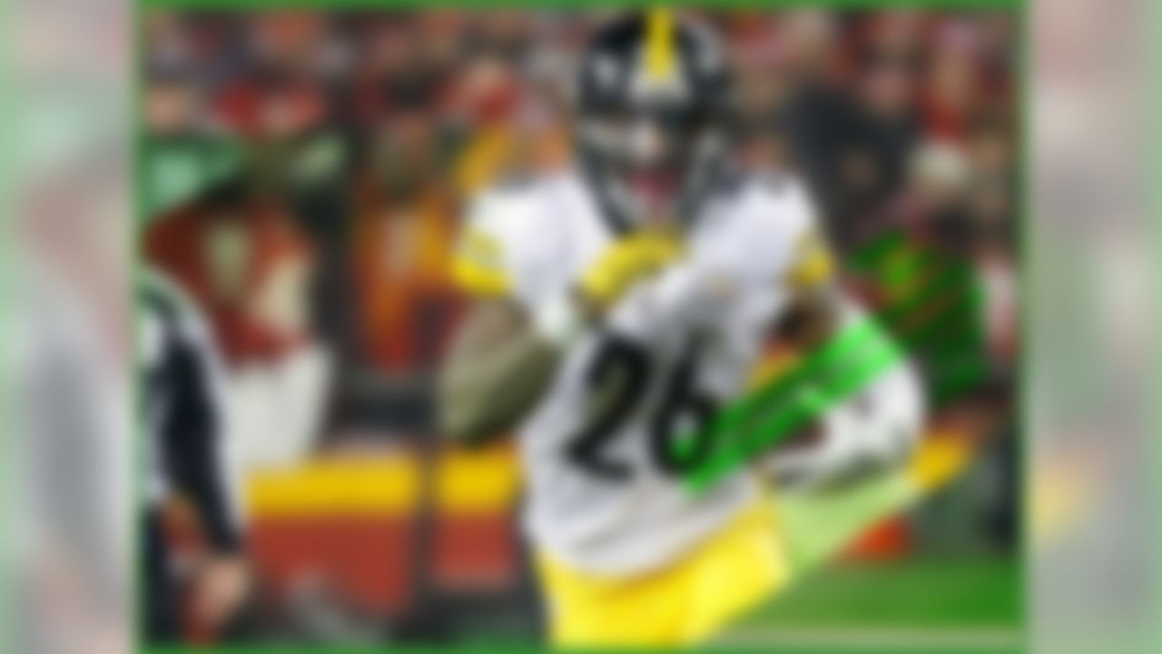 Le'Veon Bell is good at football. We all know that. Now we (hopefully) know when he'll get back to playing football again. Thanks to a semi-cryptic tweet, it appears that the Steelers running back is just planning to miss all of the preseason and get back to work on September 1. Steelers fans and fantasy enthusiasts alike can exhale and happily spend one of the first two overall picks on arguably the league's most dynamic running back.
