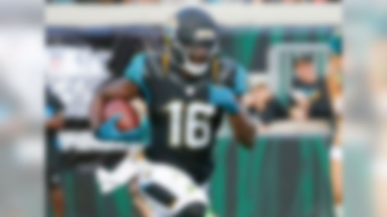 T.J. Yeldon suffered a knee sprain against the Colts, the severity of which is unknown at this point. Robinson stepped up to the plate as the every-down back in his stead, and delivered an excellent performance with 14 carries for 75 yards and a touchdown. If Yeldon is forced to miss any time, Robinson will have RB2-upside in the Jaguars' emerging young offense. He'll have a clear path to touches with only Joe Banyard currently on the roster to back him up and Toby Gerhart already on IR. Even if Yeldon's knee injury isn't serious, you should make Shoelace the top priority on waivers this week.