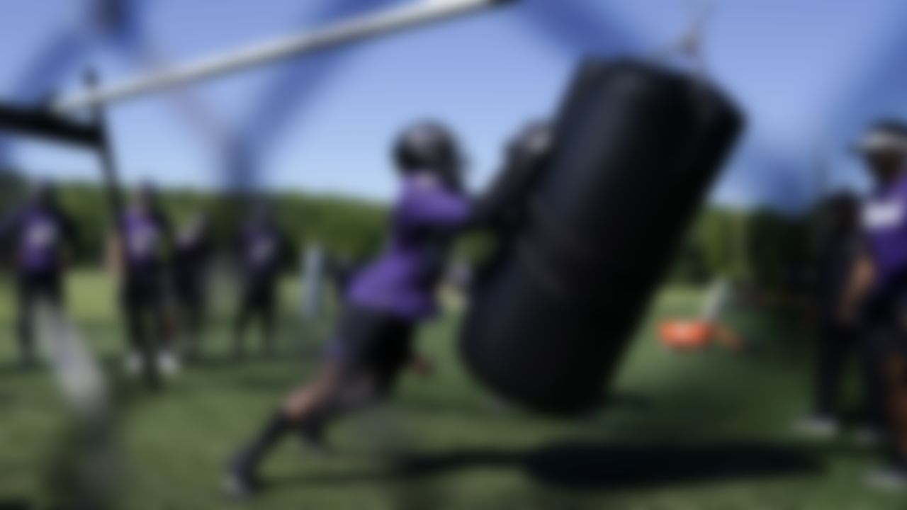 Baltimore Ravens linebacker Otaro Alaka works out during the team's NFL football training, Wednesday, June 16, 2021, in Owings Mills, Md.