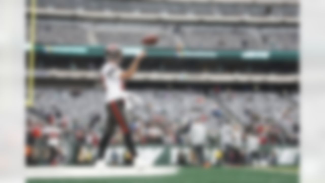 Tampa Bay Buccaneers quarterback Tom Brady (12) warms up prior to an NFL football game against the New York Jets on Sunday, January 2, 2022 in East Rutherford, New Jersey.