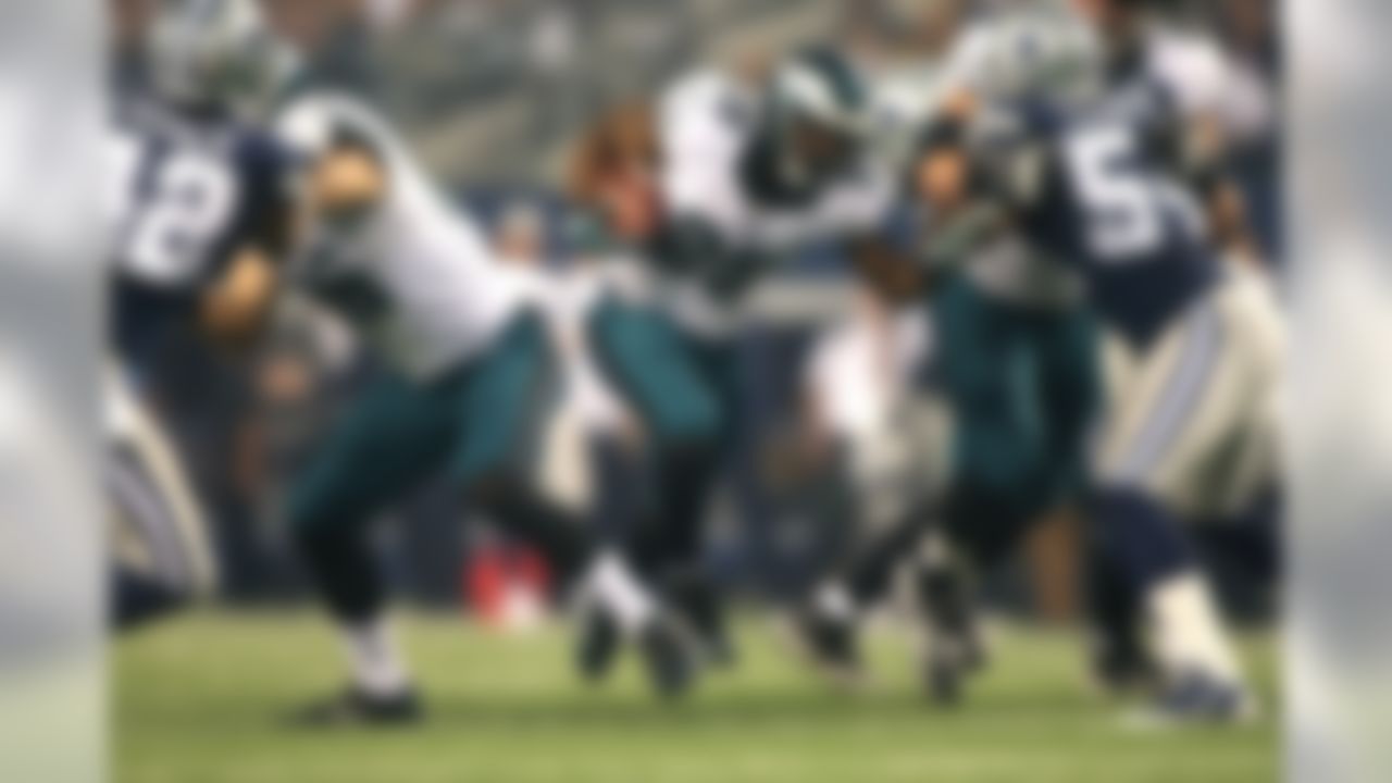 Philadelphia Eagles running back LeSean McCoy (25) runs upfield during an NFL football game against the Dallas Cowboys at AT&T Stadium on Thursday, November 27, 2014, in Arlington, TX. The Eagles defeated the Cowboys 33-10. (Perry Knotts/NFL)