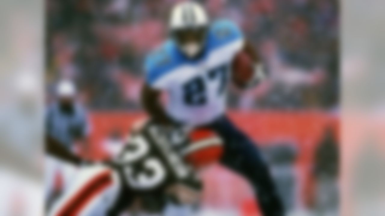 Drafted by the Houston Oilers (man, I miss those uniforms), George went on to become a statistical hero and fantasy superstar during his time with the franchise. The Ohio State product rushed for 1,000-plus yards in seven of his eight seasons between the Oilers and Titans and finished with 78 career touchdowns. A huge workload led to George mostly breaking down in the stat sheets after the 2000 campaign.