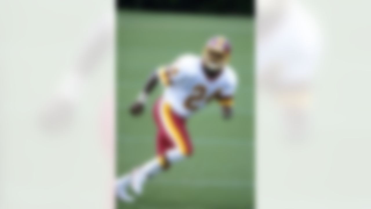 Washington Redskins Champ Bailey plays during his NFL rookie photo shoot in Orlando Florida at the Citrus Bowl on May 25,1999.
(AP Photo/Tom DiPace)