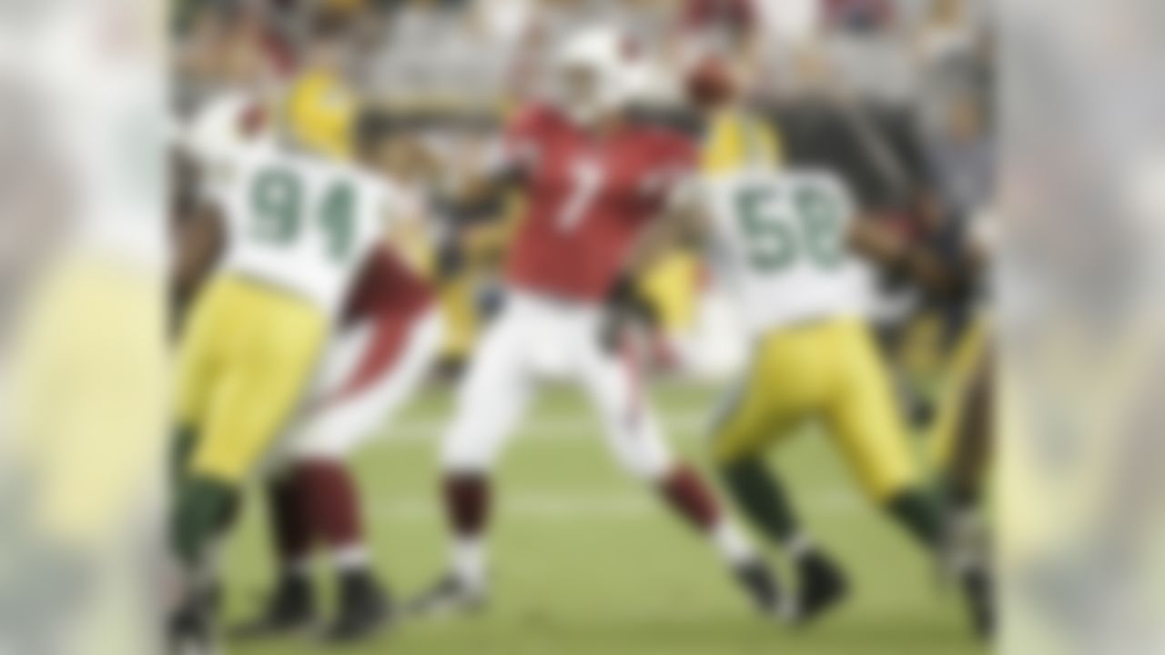 Arizona Cardinals quarterback Matt Leinart throws against the Green Bay Packers during the third quarter of an NFL preseason football game Friday, Aug. 28, 2009. (AP Photo/Jason Babyak)