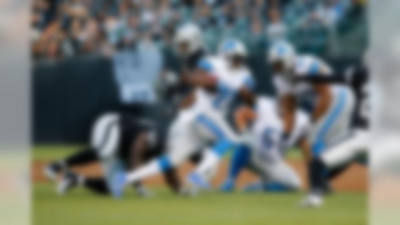 Detroit Lions running back Reggie Bush (21) runs during the NFL preseason game between the Detroit Lions and the Oakland Raiders on Friday, Aug. 15, 2014 at the O.co Coliseum in Oakland, Calif. (Ric Tapia/NFL)