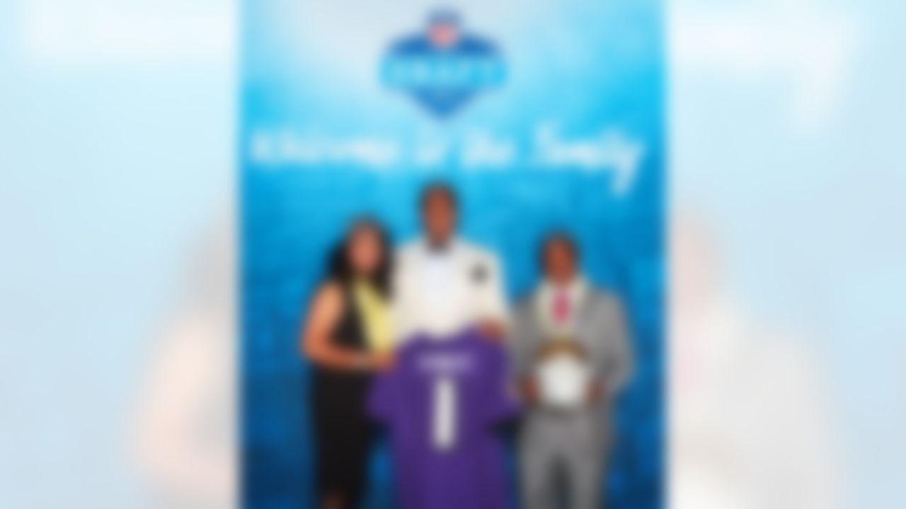 Notre Dame offensive tackle Ronnie Stanley poses for a photo with his family after being selected by the Baltimore Ravens during the 2016 NFL Draft at the Auditorium Theatre in Chicago. (Eric Espino/NFL)