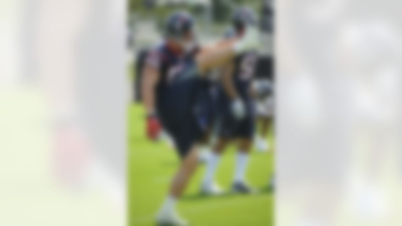 Houston Texans' Brian Cushing (56) runs drills during the team's opening NFL football mini camp Monday, May 17, 2010, in Houston. (AP Photo/Dave Einsel)