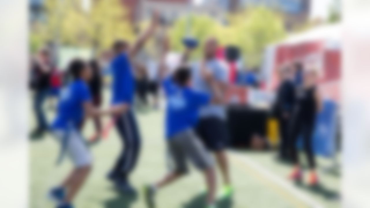 Eric Ebron plays flag football during an NFL Play 60 event at Chelsea Waterside Park on May 7, 2014 in New York, NY. (Allison Harrell/NFL)