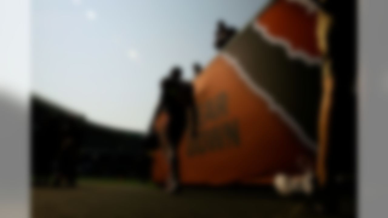 Chicago Bears punter Pat O'Donnell (16) takes the field during practices before an NFL football game against the Atlanta Falcons, Sunday, Sept. 10, 2017, in Chicago.