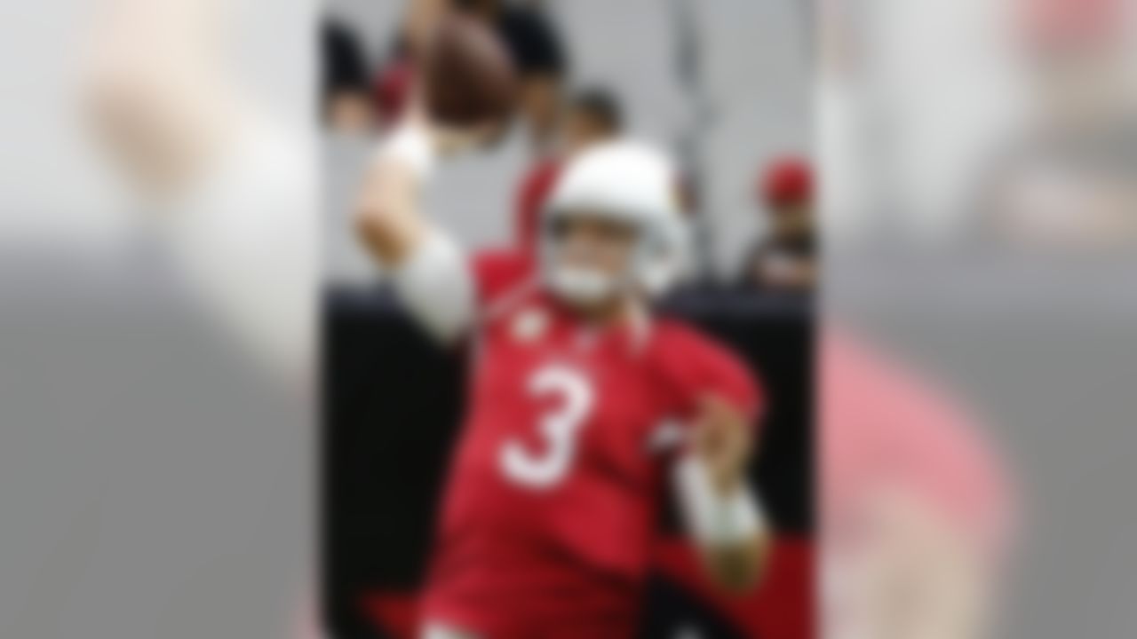 Arizona Cardinals quarterback Carson Palmer (3) warms up prior to an NFL football game against the St. Louis Rams, Sunday, Nov. 9, 2014, in Glendale, Ariz. (AP Photo/Rick Scuteri)