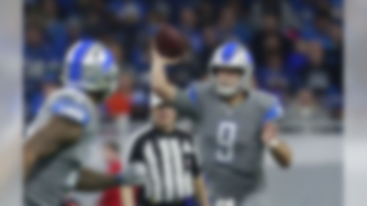 Detroit Lions quarterback Matthew Stafford (9) throws to tight end Eric Ebron during the first half of an NFL football game against the Chicago Bears, Saturday, Dec. 16, 2017, in Detroit. (AP Photo/Rey Del Rio)