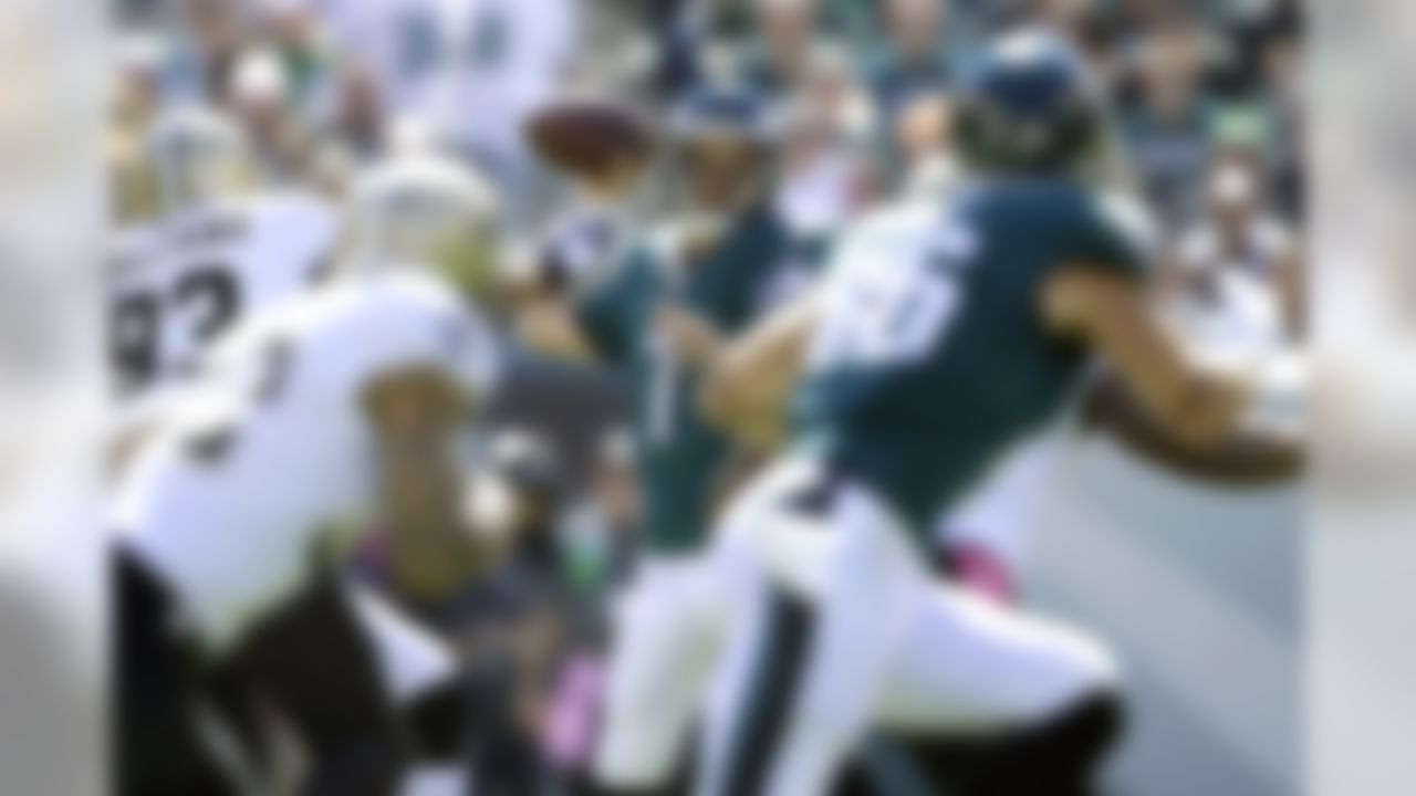 Philadelphia Eagles' Sam Bradford passes during the first half of an NFL football game against the New Orleans Saints, Sunday, Oct. 11, 2015, in Philadelphia. (AP Photo/Matt Rourke)