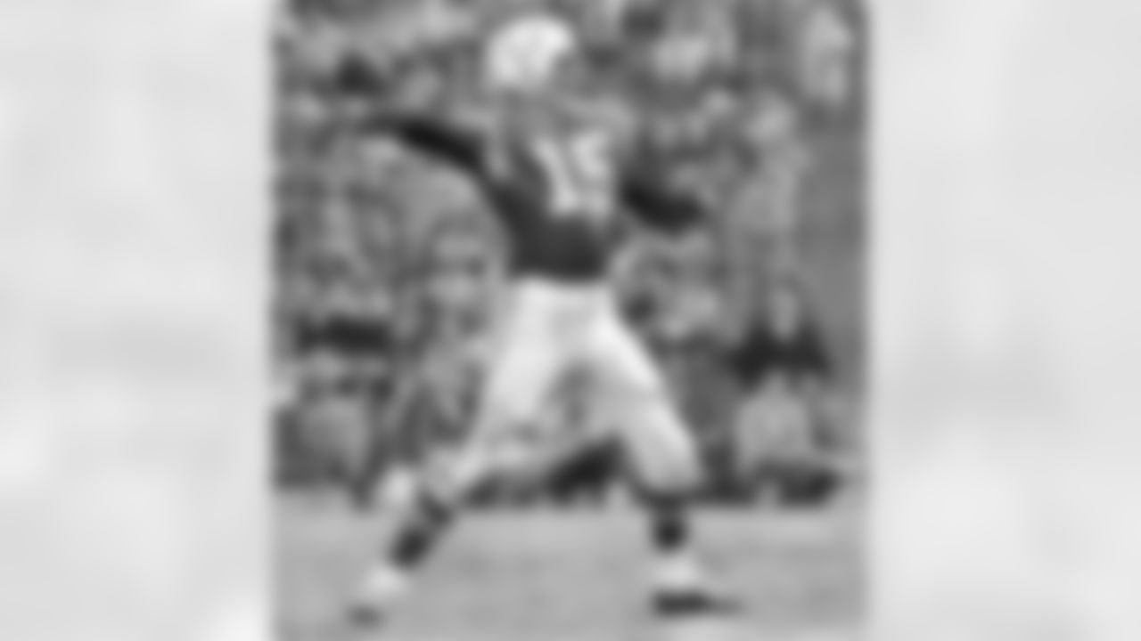 Baltimore Colts quarterback Earl Morrall (15) throws a pass during the Colts 28-24 victory over the Los Angeles Rams on December 15, 1968 at the Los Angeles Memorial Coliseum in Los Angeles, California. (National Football League)