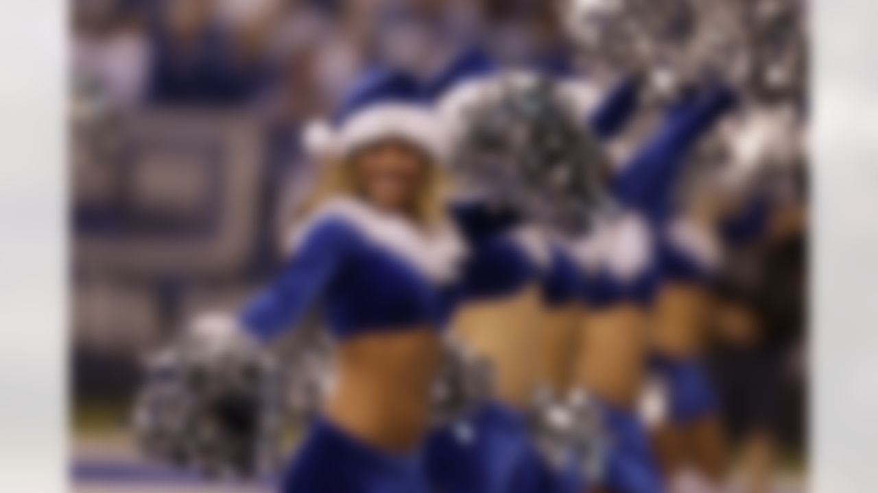 2009 NFL Cheerleaders: Week 14