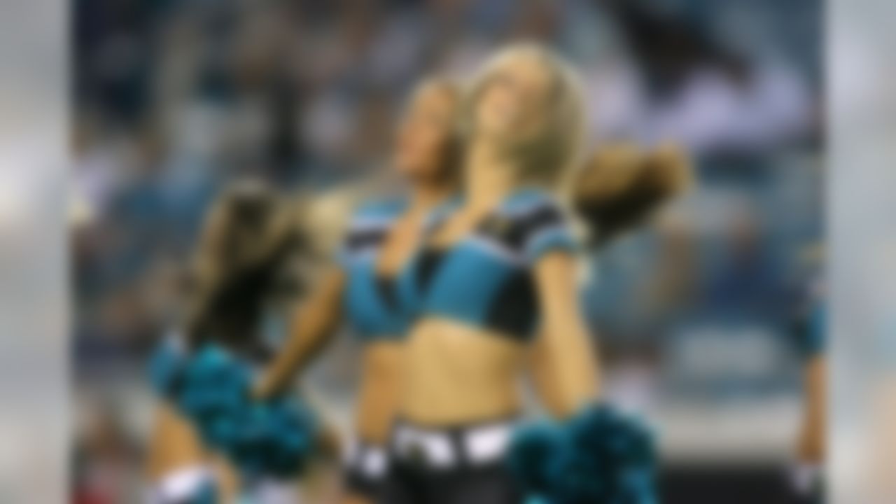 A Jacksonville Jaguars cheerleader performs during a game against the Tennessee Titans at EverBank Field in Jacksonville, Florida. (Perry Knotts/NFL)