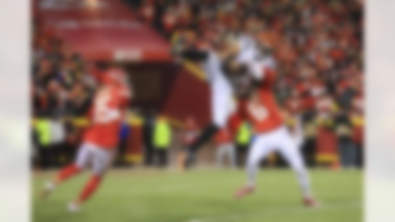 Cincinnati Bengals wide receiver Ja'Marr Chase (1) makes a catch during an NFL Conference Championship playoff game against the Kansas City Chiefs on Sunday, January 29, 2023 in Kansas City, Missouri.
