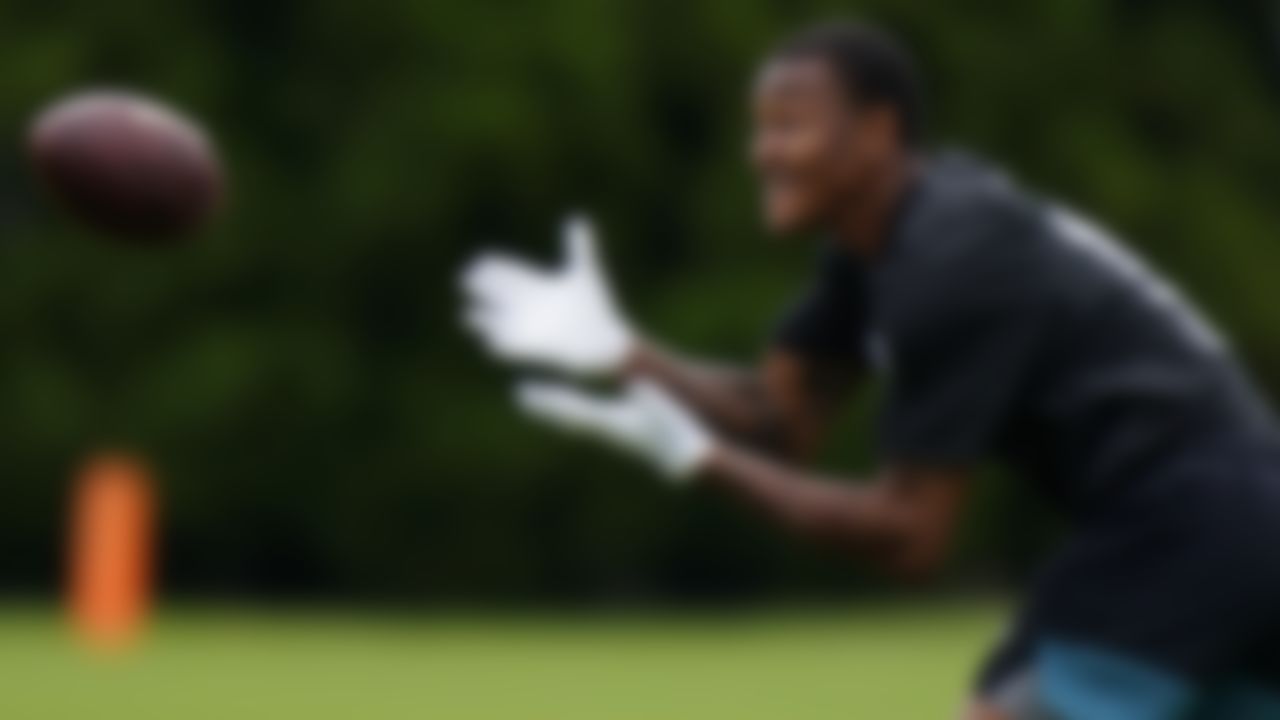 Philadelphia Eagles' DeVonta Smith participates in a drill during organized team activities at the NFL football team's training facility, Tuesday, May 25, 2021, in Philadelphia.