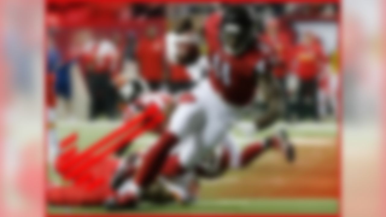 Fantasy managers could be left with an agonizing decision about one of the top receivers in the game. Jones hasn't been able to participate in practice this week and is seriously questionable as he deals with a turf toe issue. The fear is that you could be forced to start Jones and he is mostly a decoy. Or you sit him and he's, well ... Julio Jones.