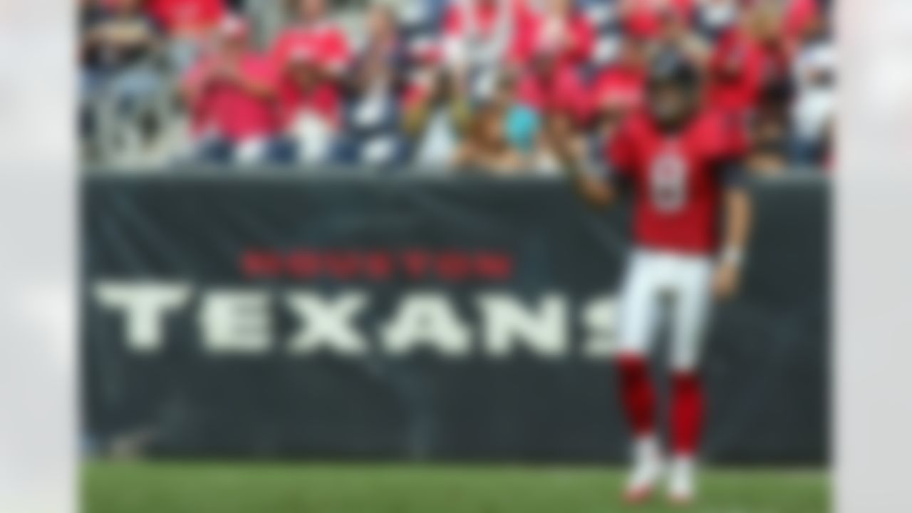 HOUSTON - OCTOBER 22:  Quarterback David Carr #8 of the Houston Texans walks on the field during the game against the Jacksonville Jaguars at Reliant Stadium on October 22, 2006 in Houston, Texas. Photo by Getty Images.