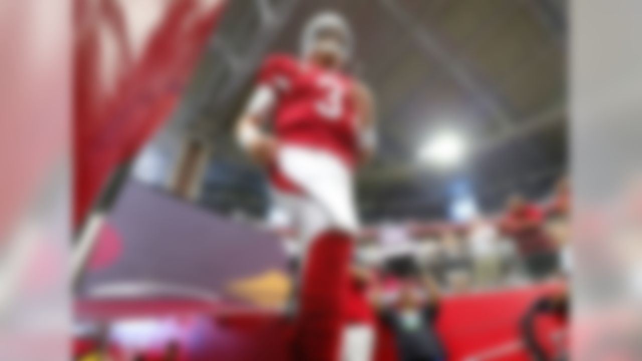 Arizona Cardinals quarterback Carson Palmer (3) takes the field prior to an NFL football game against the San Francisco 49ers, Sunday, Sept. 27, 2015, in Glendale, Ariz.  (AP Photo/Matt York)