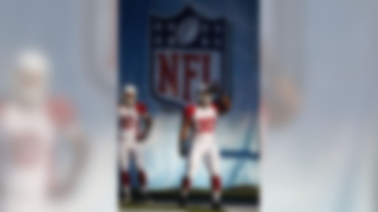 Arizona Cardinals running back Stepfan Taylor looks up as he waits to make a catch while warming up before facing the San Diego Chargers in an NFL preseason football game Thursday, Aug. 28, 2014, in San Diego. (AP Photo/Lenny Ignelzi)