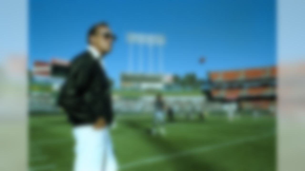 Raiders owner Al Davis watches Los Angeles Raiders practice before exhibition game against the Houston Oilers at the Oakland Coliseum Saturday, August 26, 1989. It has been about eight years since the Raiders played at the Oakland Coliseum as the Oakland Raisers. (AP Photo/Scott Anger)