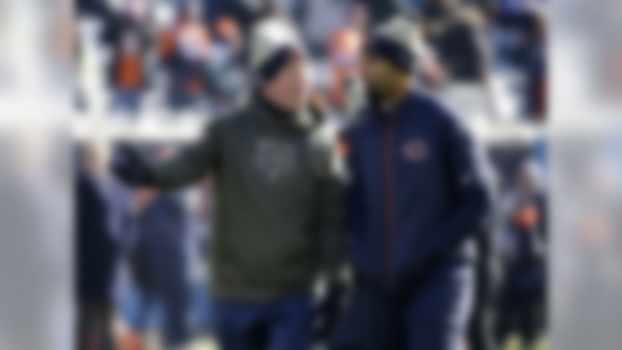Chicago Bears head coach John Fox, left, talks to Chicago Bears running back Matt Forte on the field before an NFL football game between the Chicago Bears and the Denver Broncos, Sunday, Nov. 22, 2015, in Chicago. (AP Photo/Nam Y. Huh)
