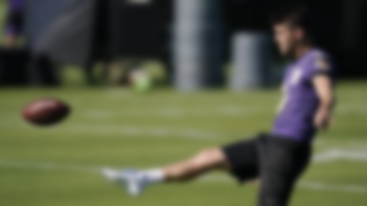Baltimore Ravens kicker Justin Tucker works out during the team's NFL football training, Tuesday, June 15, 2021, in Owings Mills, Md.
