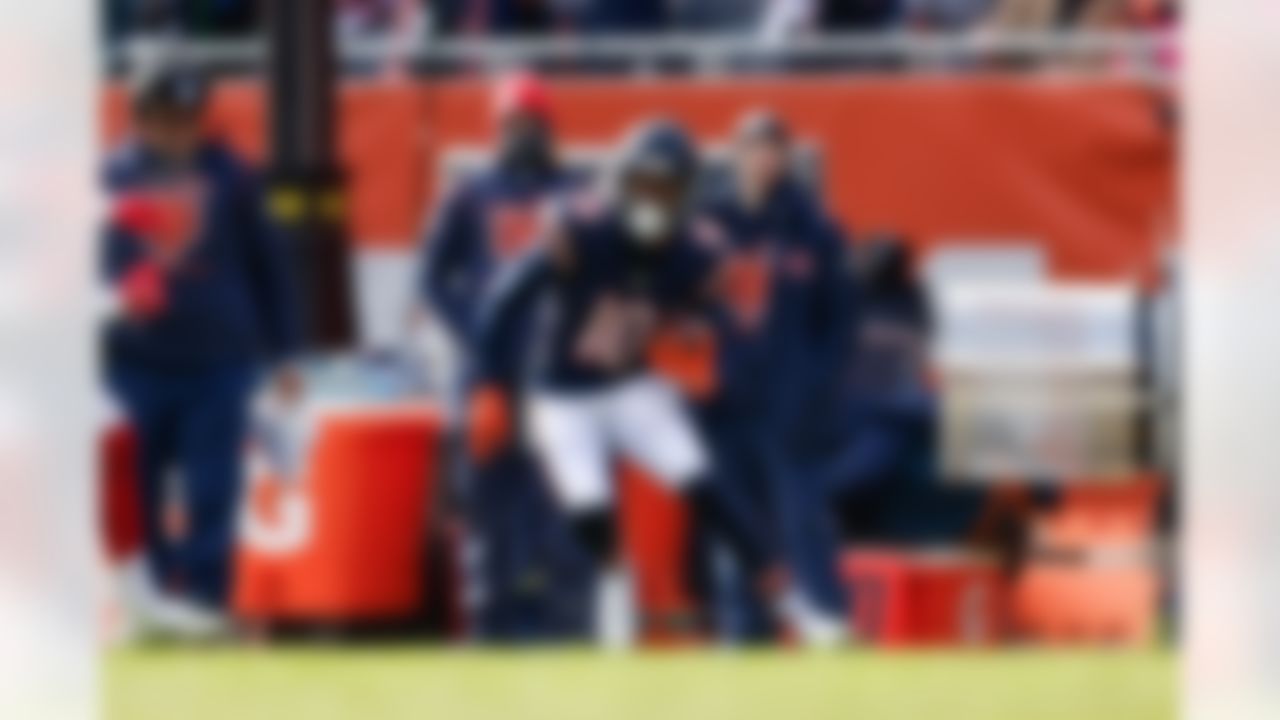 Chicago Bears wide receiver Damiere Byrd (10) runs the ball during an NFL football game against the New York Giants on Sunday, January 2, 2022 in Chicago, Illinois.