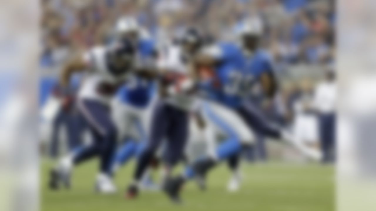 Detroit Lions running back Joique Bell (35) breaks away from the Houston Texans defense for a 23-yard touchdown run during the fourth quarter of an NFL football game at Ford Field in Detroit, Thursday, Nov. 22, 2012. (AP Photo/Paul Sancya)