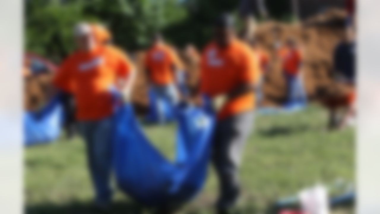 The Home Depot associates lend a hand to support local youth. (Photo by Tom Copeland/Home Depot)