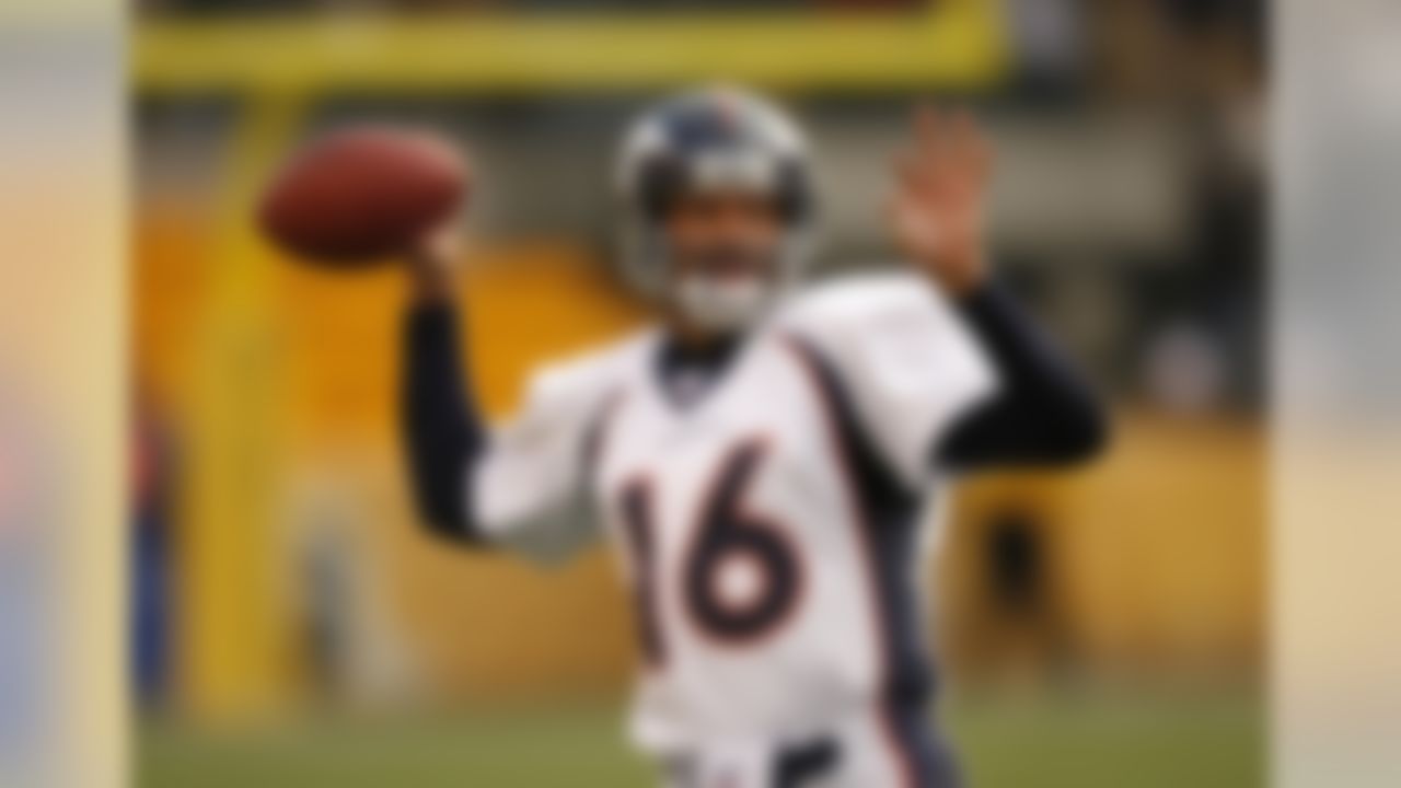 Quarterback Jake Plummer of the Denver Broncos during a game against the Pittsburgh Steelers at Heinz Field in Pittsburgh, Pennsylvania on November 5, 2006. Photo by Getty Images.