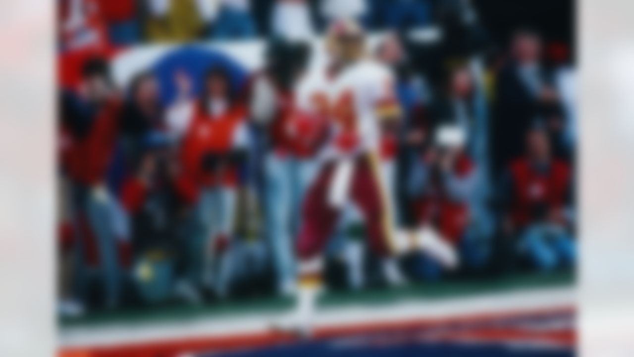 Washington Redskins wide receiver Gary Clark (84) scores a touchdown during Super Bowl XXII between the Washington Redskins and the Denver Broncos on January 31, 1988 in San Diego, CA. (AP Photo/Paul Spinelli)