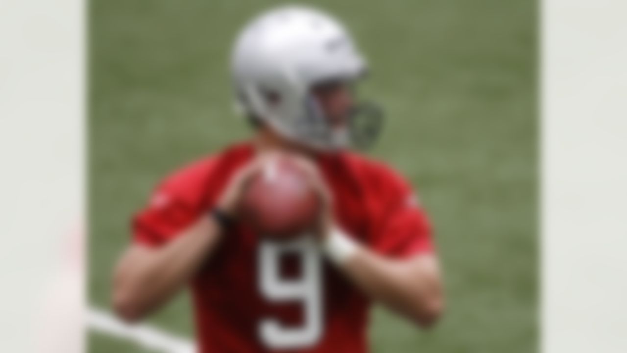ALLEN PARK, MI - MAY 01:  Matt Stafford #9 of the Detroit Lions throws during rookie orientation camp at the Detroit Lions Headquarters and Training Facility on May 1, 2009 in Allen Park, Michigan.  (Photo by Gregory Shamus/Getty Images)