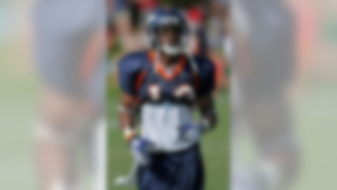 ENGLEWOOD, CO - JULY 29:  Wide receiver Eddie Royal #19 of the Denver Broncos participates in the morning session during training camp at their training facility on July 29, 2008 in Englewood, Colorado.  (Photo by Doug Pensinger/Getty Images)