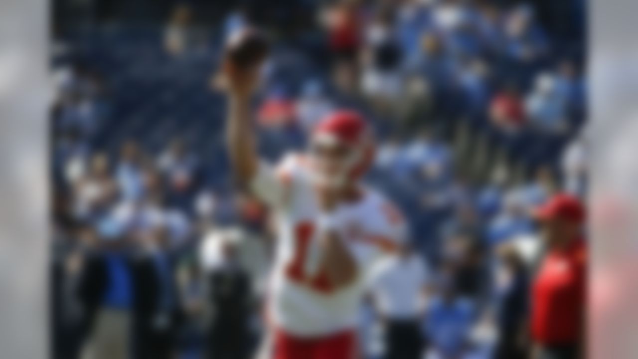 Kansas City Chiefs quarterback Alex Smith warms up before facing the San Diego Chargers in an NFL football game Sunday, Oct. 19, 2014, in San Diego. (AP Photo/Lenny Ignelzi)