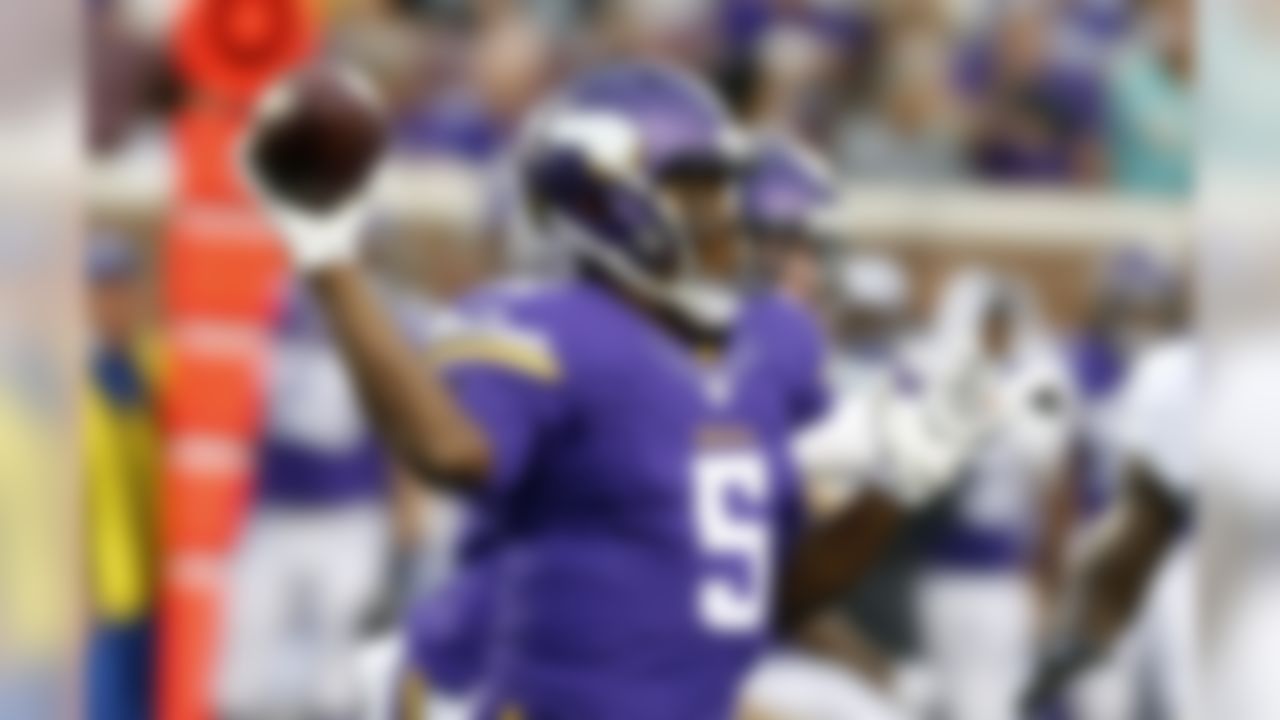 Minnesota Vikings quarterback Teddy Bridgewater throws during the first half of a preseason NFL football game against the Oakland Raiders, Saturday, Aug. 22, 2015, in Minneapolis. (AP Photo/Jim Mone)