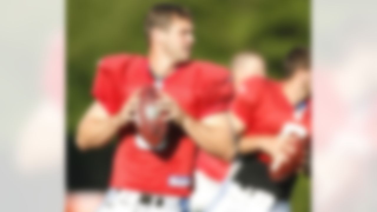 ALLEN PARK, MI - JULY 24: Drew Stanton #5 of the Detroit Lions gets ready to throw during training camp at the Detroit Lions Headquarters and Training Facility on July 24, 2008 in Allen Park, Michigan. (Photo by Gregory Shamus/Getty Images)
