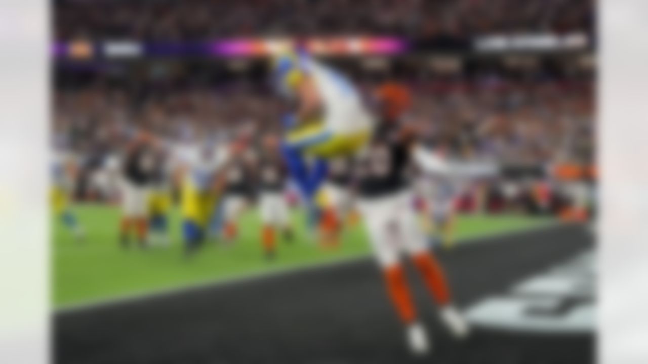 Los Angeles Rams wide receiver Cooper Kupp (10) catches a touchdown during Super Bowl LVI on Sunday, February 13, 2022 in Inglewood, California. (Todd Rosenberg/NFL)