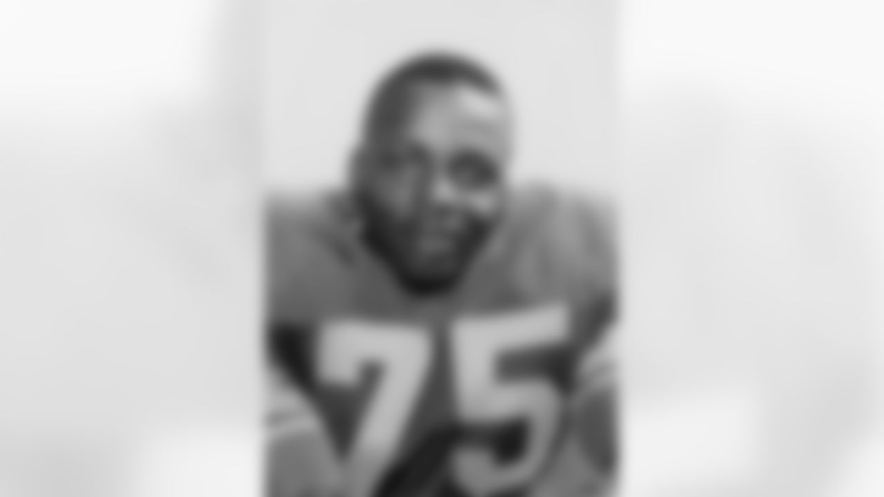 Los Angeles Rams Hall of Fame defensive end Deacon Jones (75) circa the early 1960s. Deacon Jones - Los Angeles Rams - File Photos (National Football League)