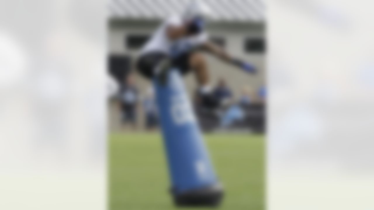 Detroit Lions linebacker Cobrani Mixon runs drills during NFL football training camp Thursday, Aug. 4, 2011, in Allen Park, Mich. (AP Photo/Carlos Osorio)