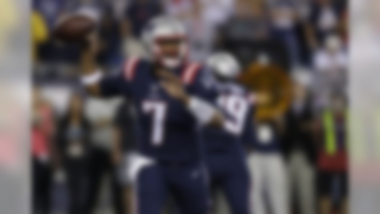 New England Patriots quarterback Jacoby Brissett (7) passes against the Houston Texans during the first half of an NFL football game Thursday, Sept. 22, 2016, in Foxborough, Mass. (AP Photo/Charles Krupa)