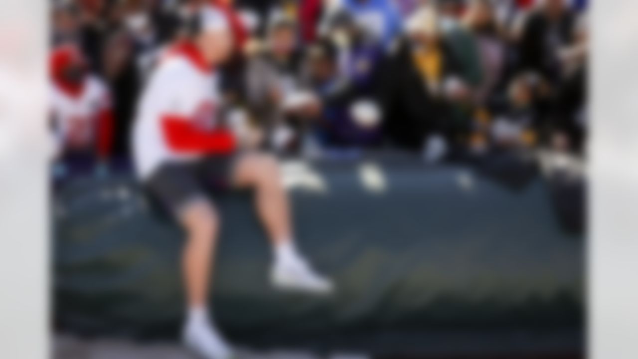 Las Vegas Raiders defensive end Maxx Crosby (98) interacts with fans during a 2022 Pro Bowl practice on Saturday, February 5, 2022 in Las Vegas, Nevada.